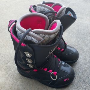 Women's Snowboard Boots ~ Size 7